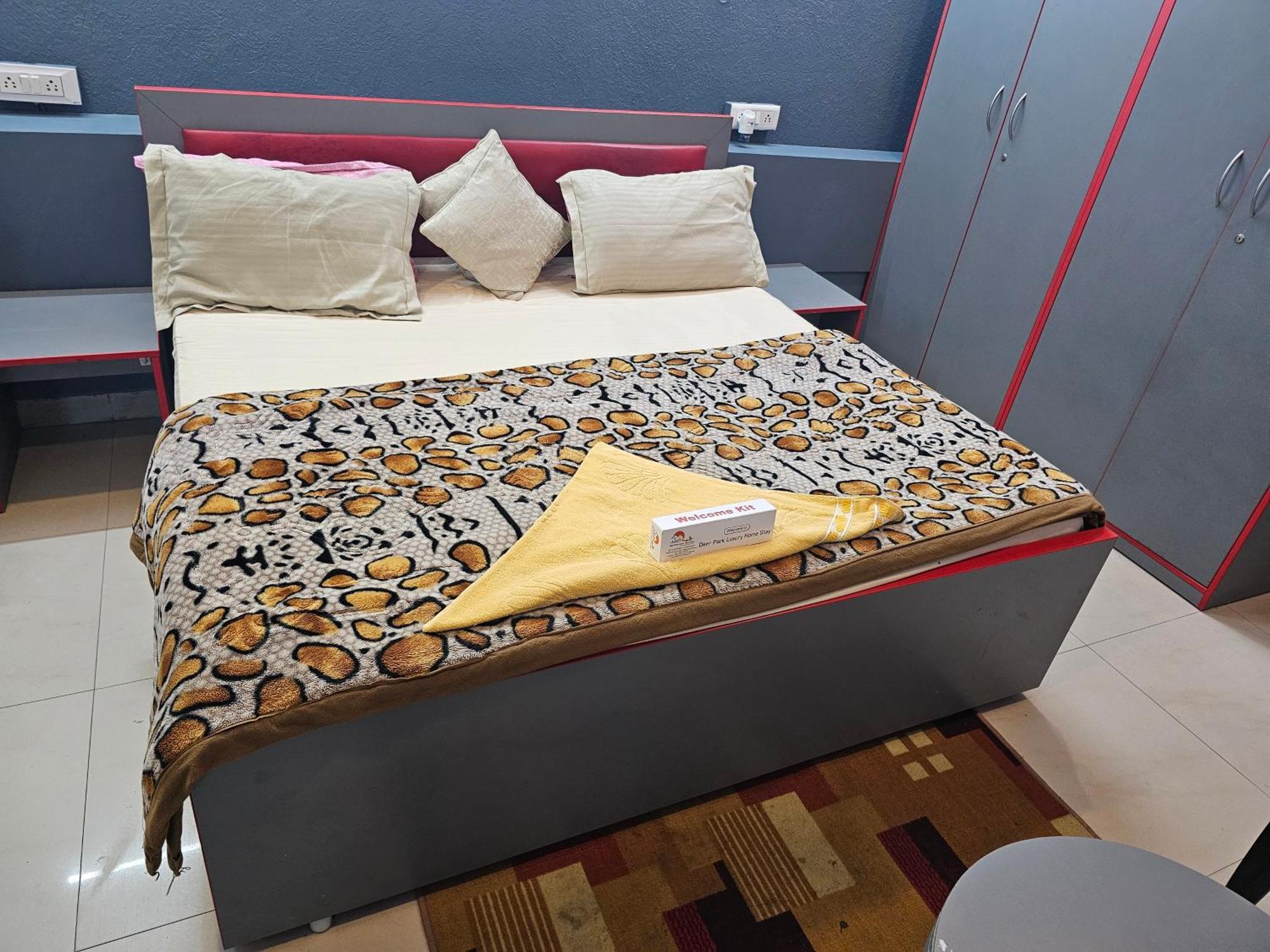 Deer Park Home Stay Nuova Delhi Esterno foto