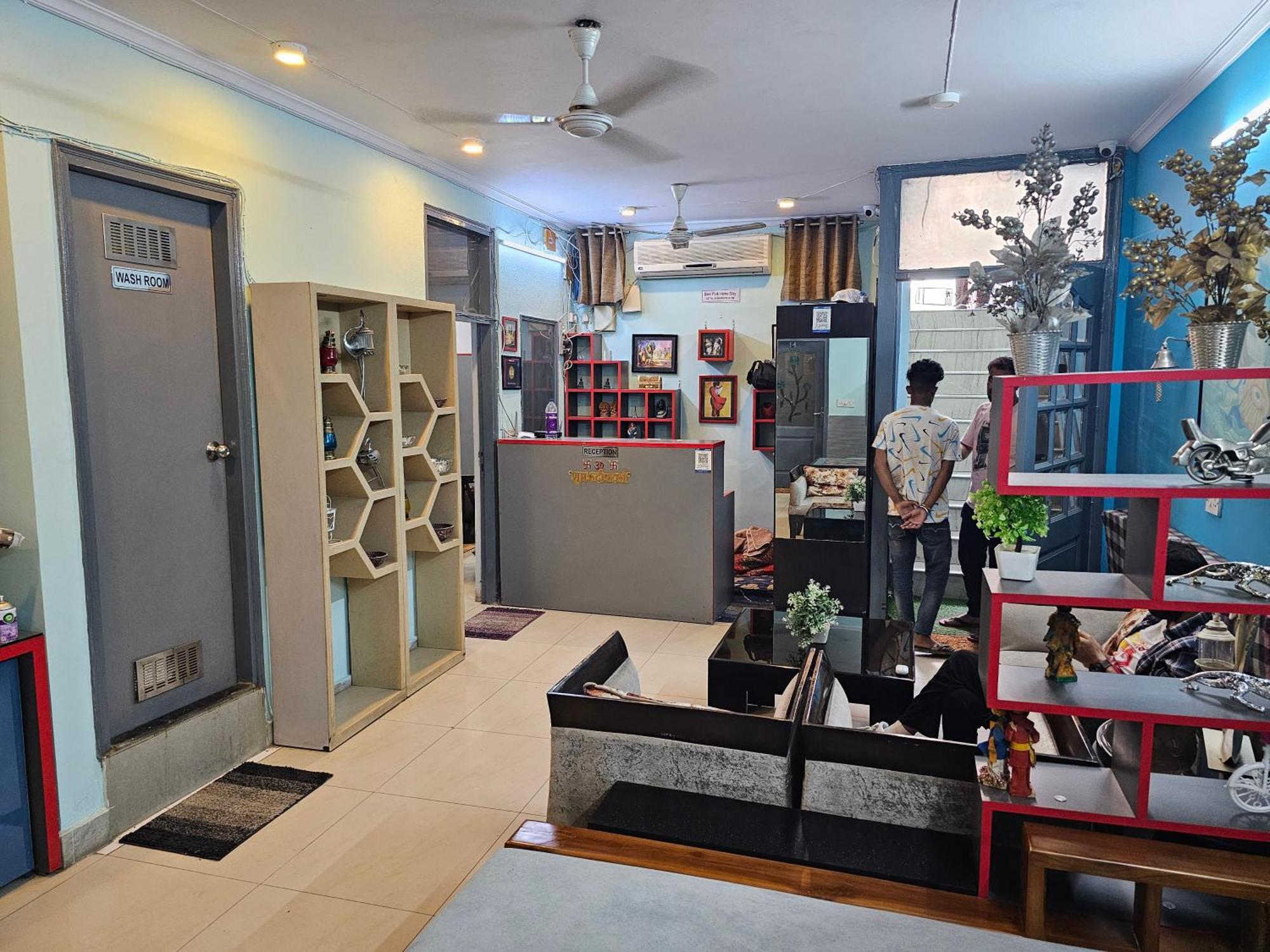 Deer Park Home Stay Nuova Delhi Esterno foto